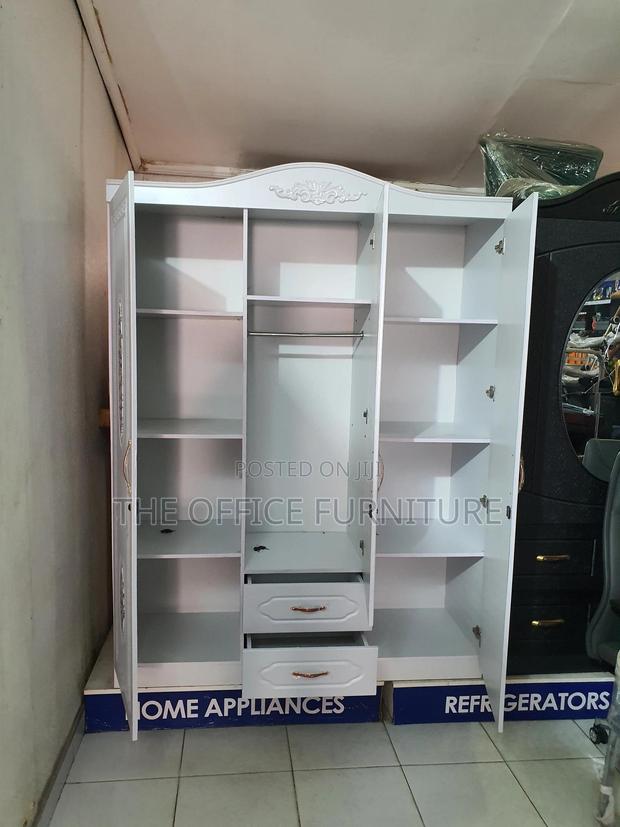 Wardrobe 3 Doors · Photo 4