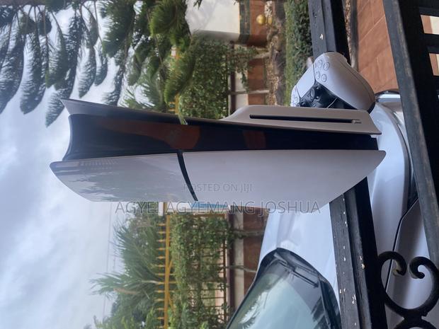 Playstation 5 Slim photo 3