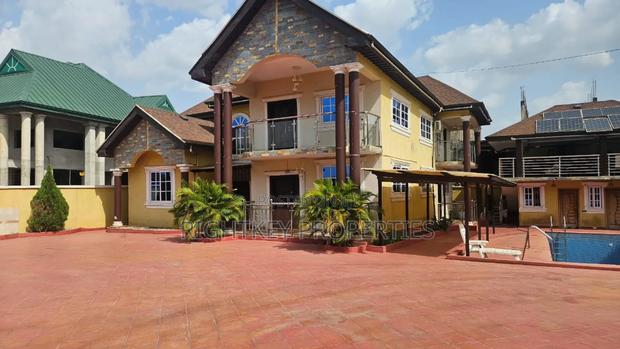 5bdrm Duplex in Rightkey, Kumasi Metropolitan for sale · Photo 2
