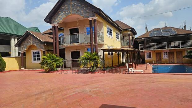 5bdrm Duplex in Rightkey, Kumasi Metropolitan for sale · Photo 3