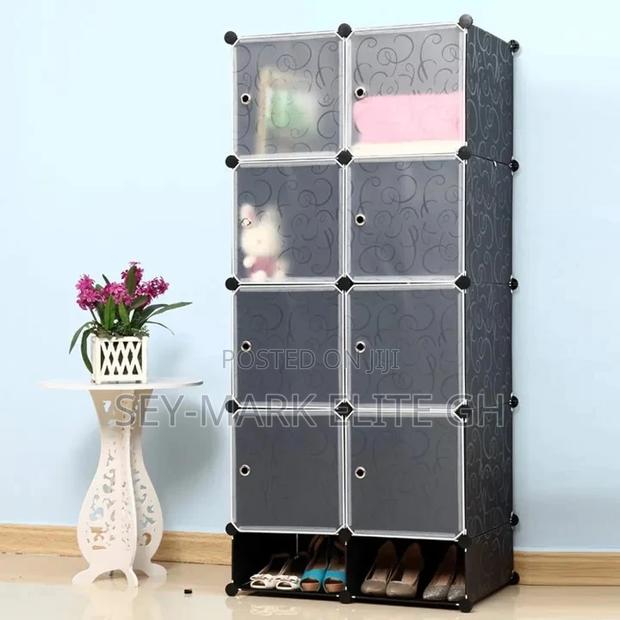 8 Cubes Plastic Wardrobe · Photo 3