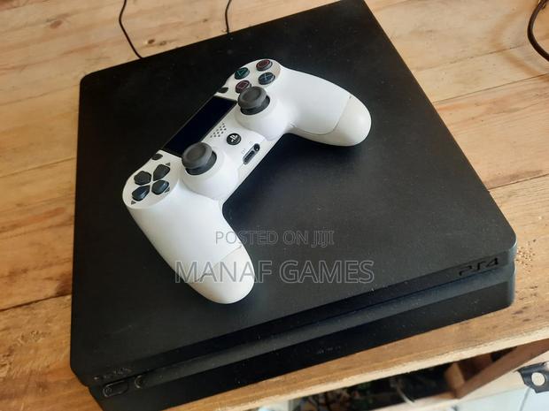 Playstation 4 Slim Jailbreak · Photo 4