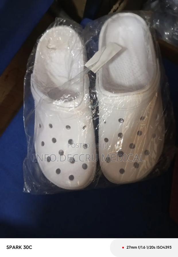 Scrub Shoes (Theatre Shoes) · Photo 4