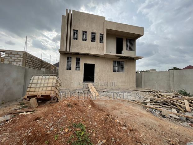 4bdrm House in K Fuseini Estate, Kumasi Metropolitan for sale photo 2