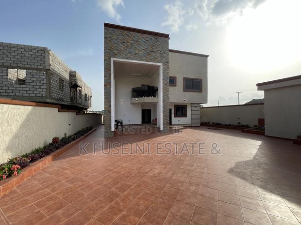 4bdrm House in K Fuseini Estate, Kumasi Metropolitan for sale photo 9
