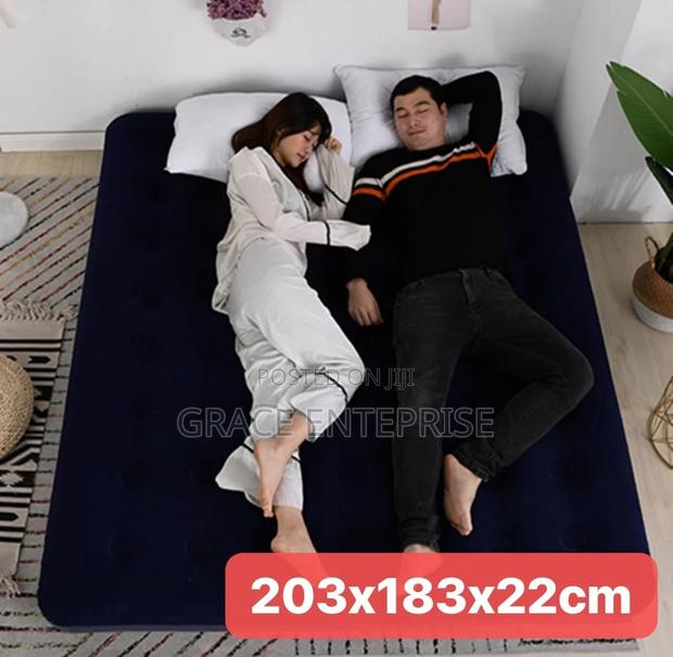 Foamy and High Quality Inflatable Mattress in Size · Photo 2