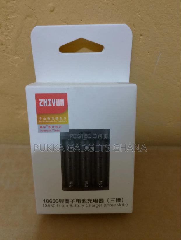 Zhyiun Crane 2/3 Charger · Photo 2