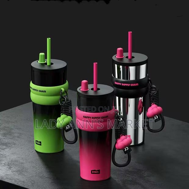 710ml Insulated Vacuum Flask · Photo 2
