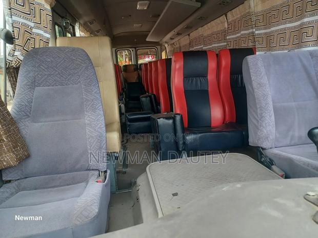 Toyota Coaster 2005 Beige