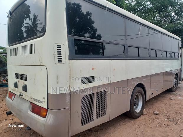 Hyundai Aero Town 2002 Beige