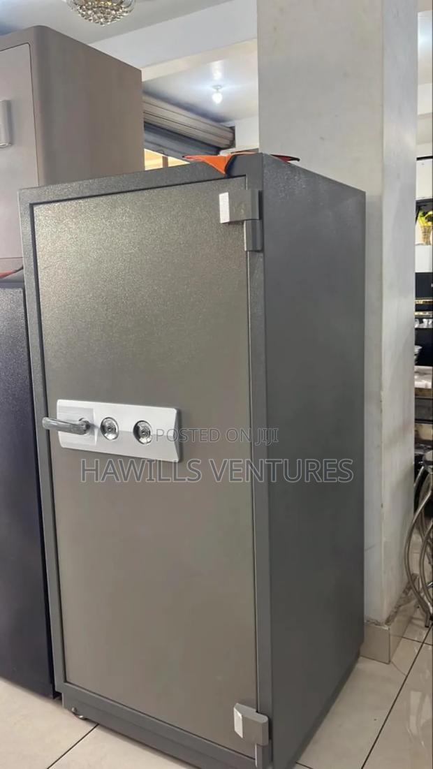 Fireproof Money Safe · Photo 2