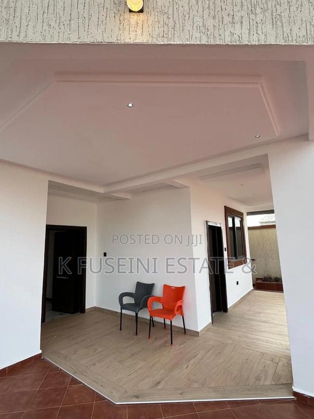 5bdrm House in K Fuseini Estate, Kumasi Metropolitan for sale photo 6