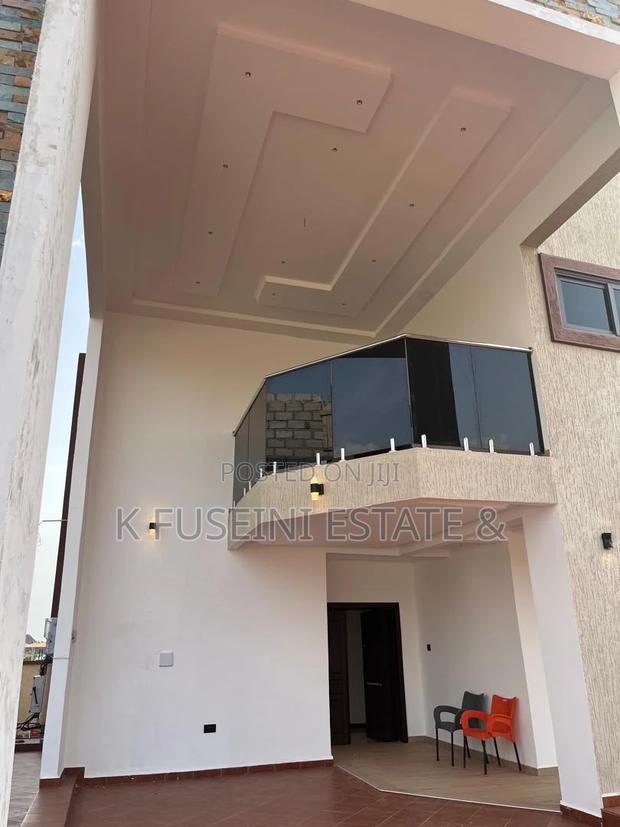 5bdrm House in K Fuseini Estate, Kumasi Metropolitan for sale photo 2
