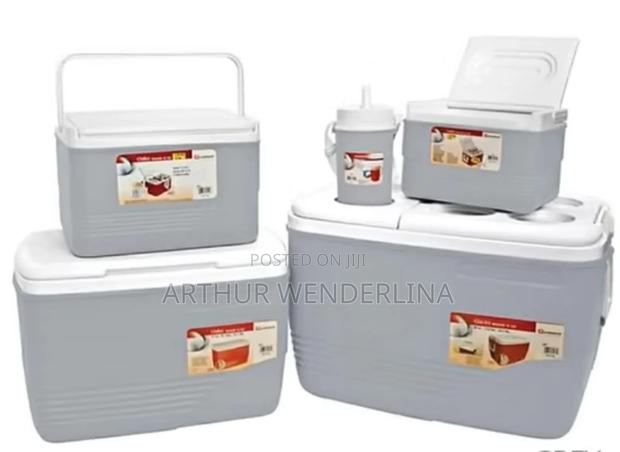 Ice Chest Cooler Box · Photo 2