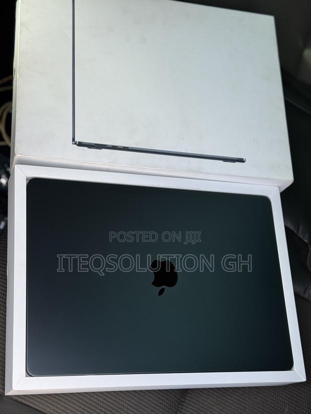Laptop Apple MacBook Air 2024 M3 15-Inch 8GB Apple M3 SSD 256GB photo 2