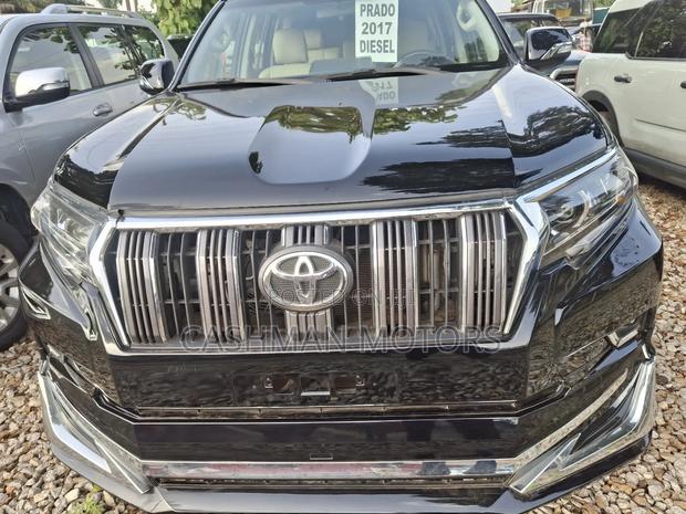 Toyota Land Cruiser Prado 2.8 2017 Black