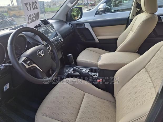 Toyota Land Cruiser Prado 2.8 2017 Black