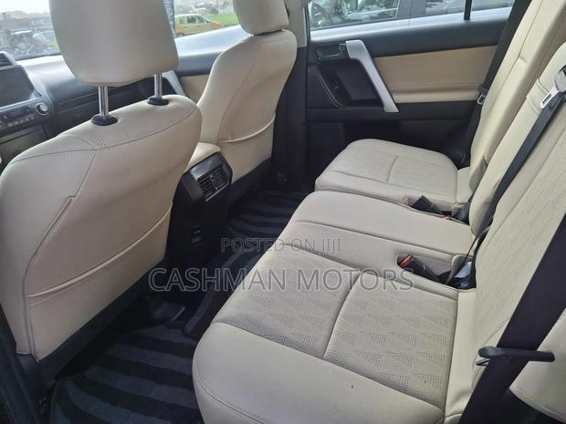 Toyota Land Cruiser Prado 2.8 2017 Black