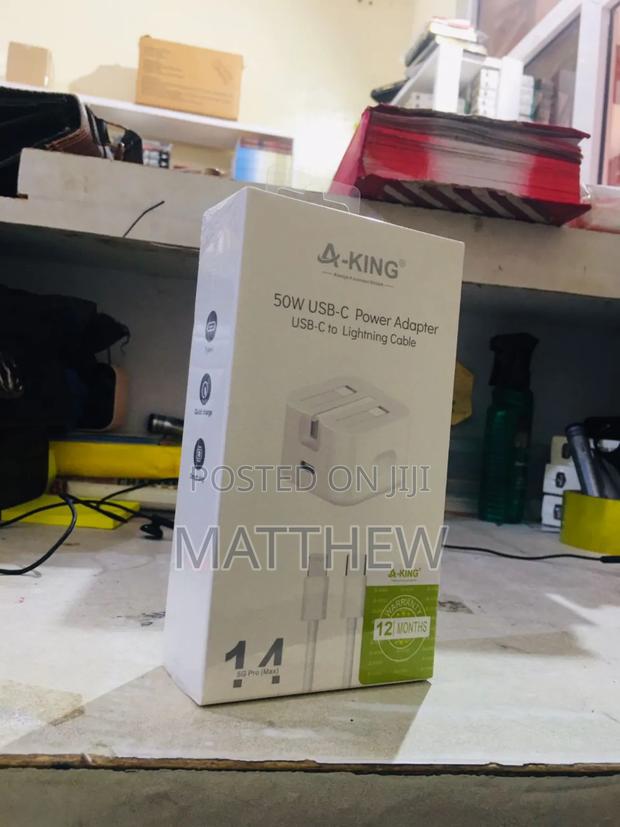 50w Type C to C Chargers · Photo 3