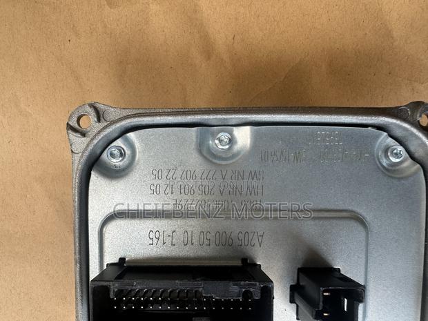 Mercedes Benz C300 W205 A205 Headlight Charger Available photo 2