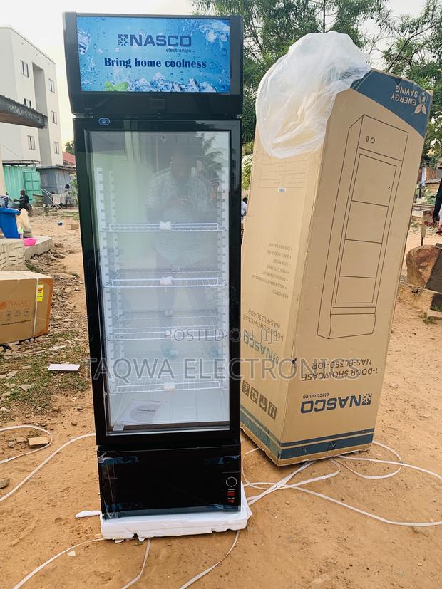 Free-Standing Display Fridge 288l · Photo 2