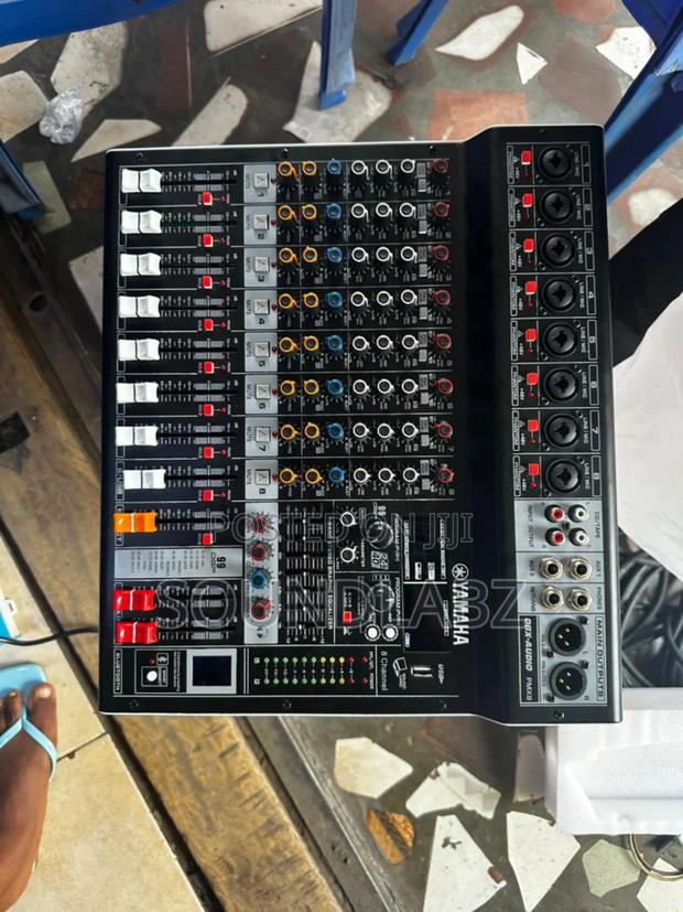 Yamaha Pmx-8 8-channel Powered Mixer Console · Photo 3