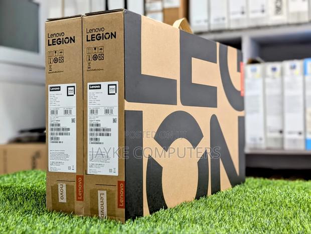 New Laptop Lenovo Legion 5i 16GB Intel Core I7 SSD 1T