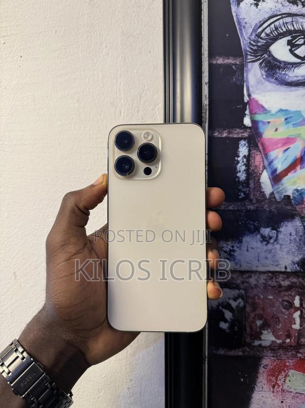 Apple iPhone 14 Pro Max 256 GB Gold photo 2