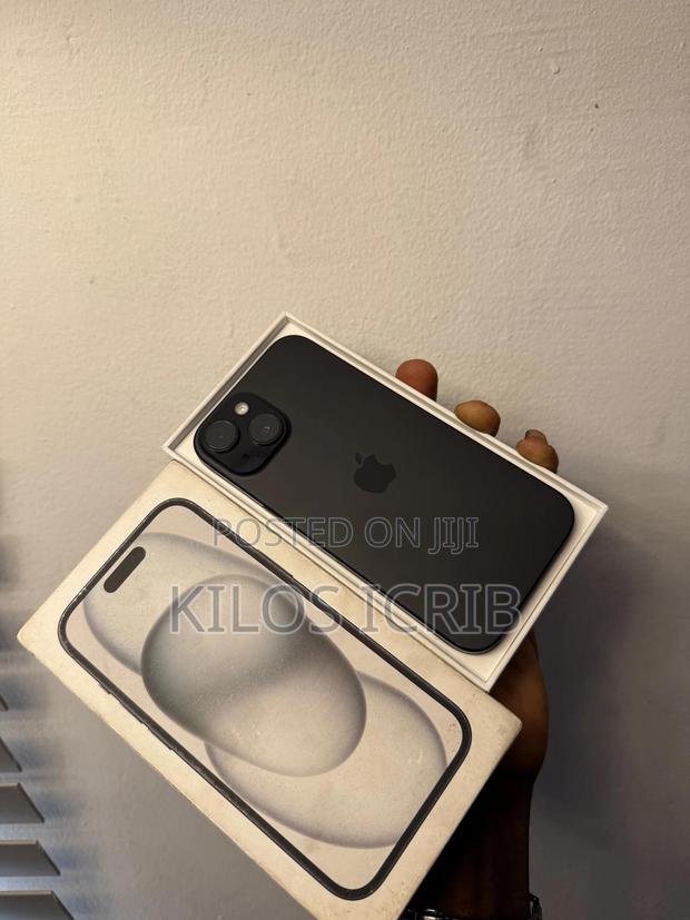Apple iPhone 15 256 GB Black photo 2