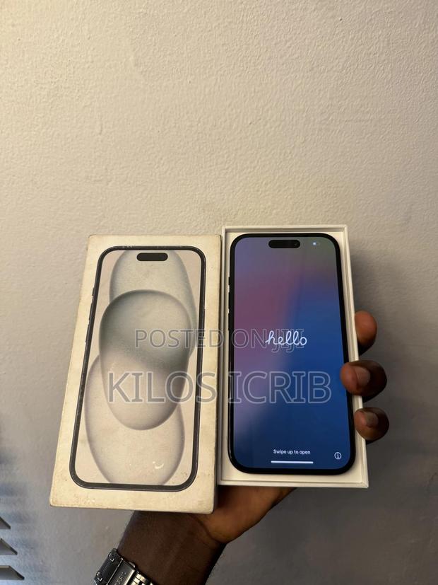 Apple iPhone 15 256 GB Black photo 3