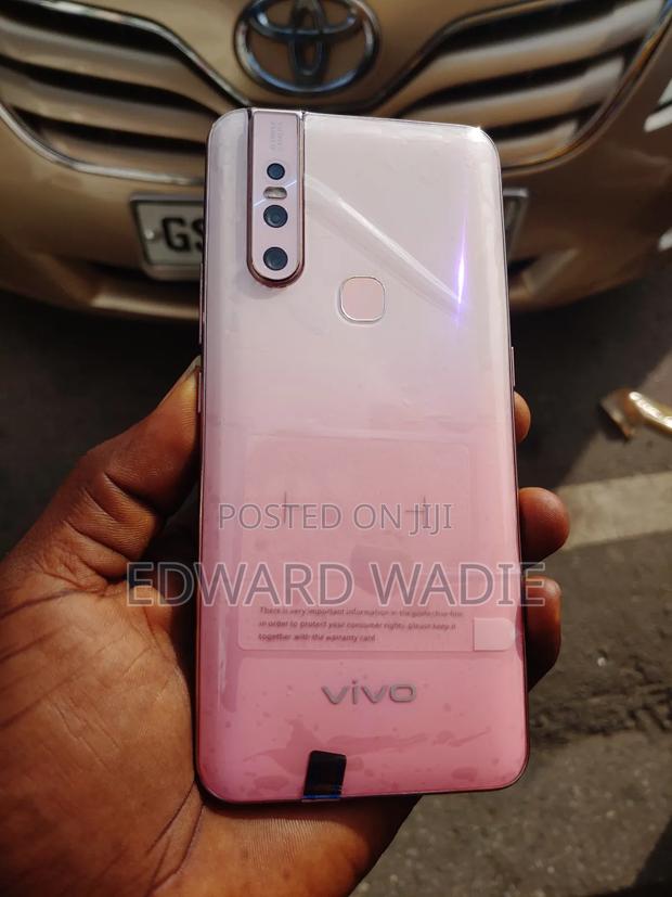 New Vivo V15 256 GB Rose Gold photo 2