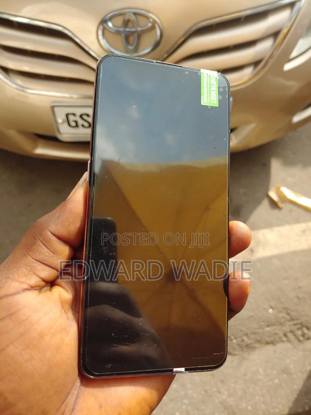 New Vivo V15 256 GB Rose Gold photo 3
