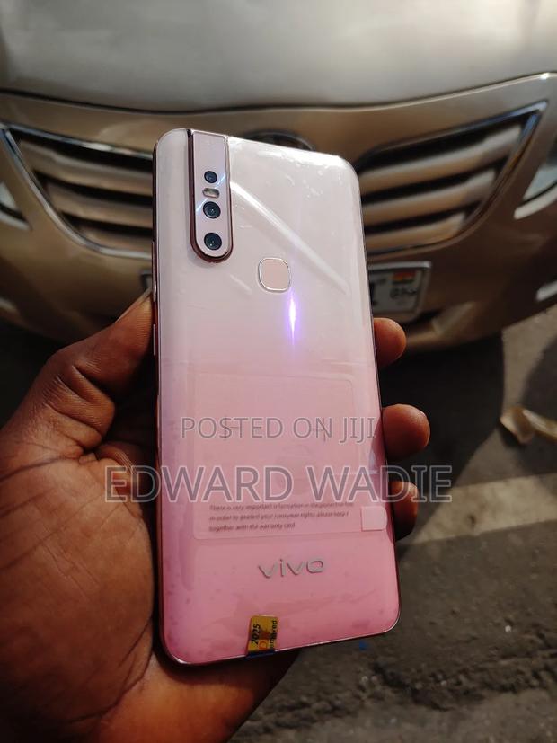 New Vivo V15 256 GB Rose Gold photo 4