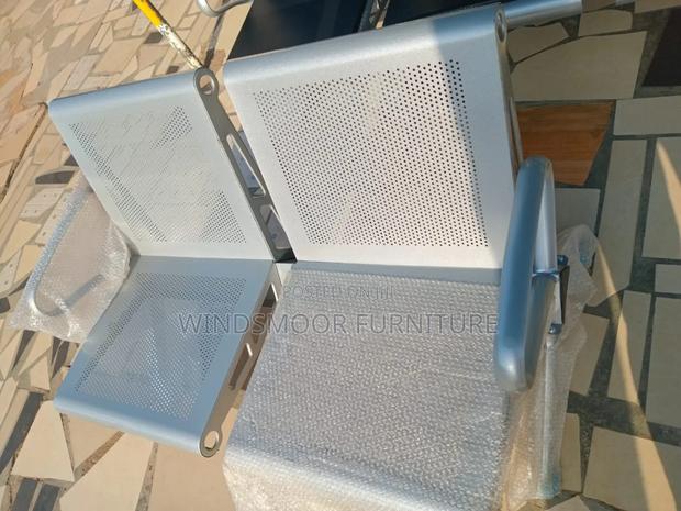 Wellgrounded 2in1 Metallic Visitor's Chair