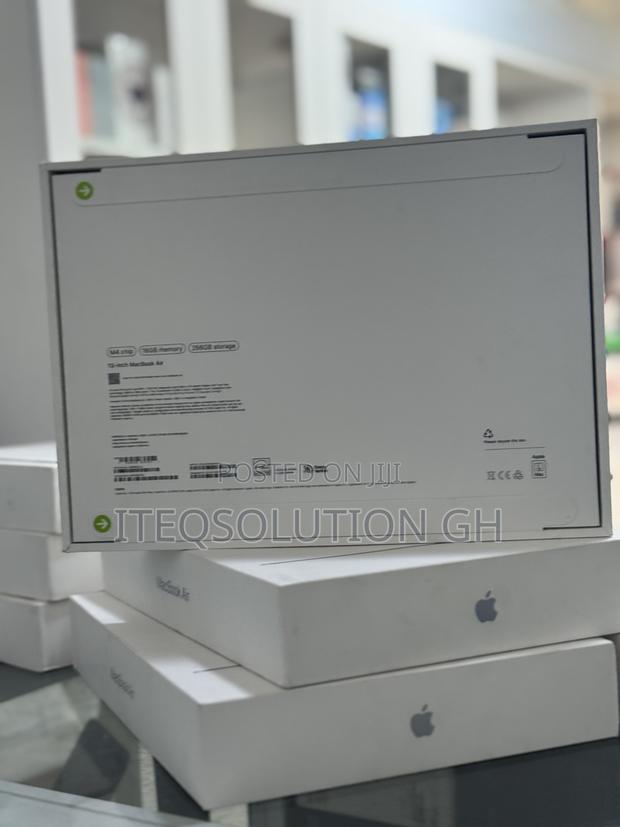 New Laptop Apple MacBook Air 2025 M4 13-Inch 16GB Apple M4 SSD 256GB photo 2