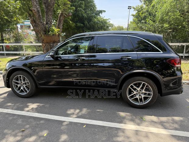 Mercedes-Benz GLC-Class 2019 Black photo 6