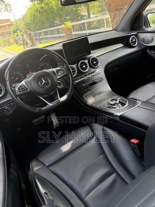 Mercedes-Benz GLC-Class 2019 Black photo 4