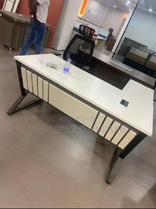 Modern Executive Office Desk (160cm) · Photo 4