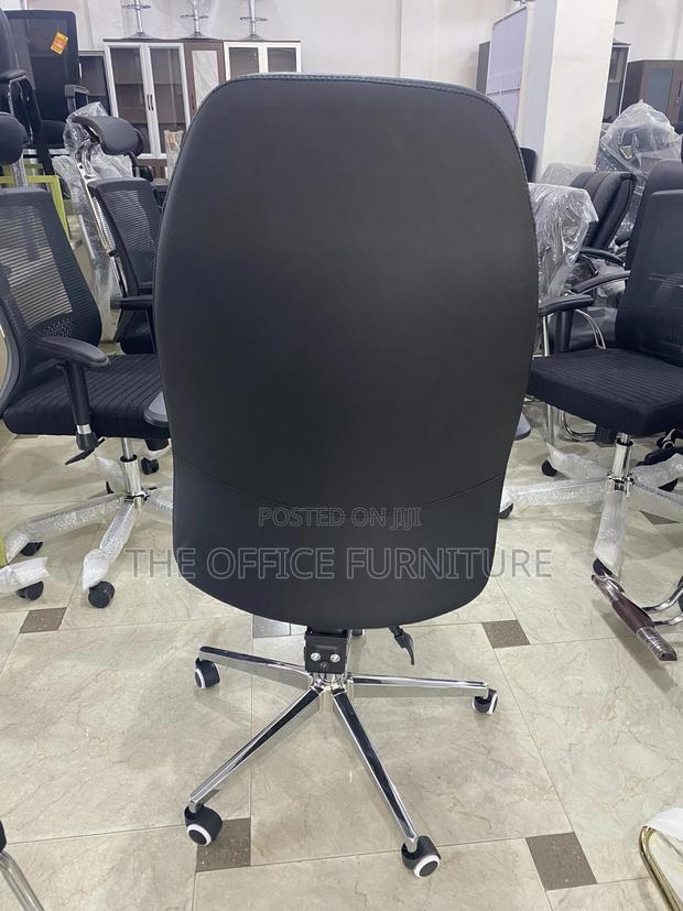 Office Swivel Chair · Photo 4