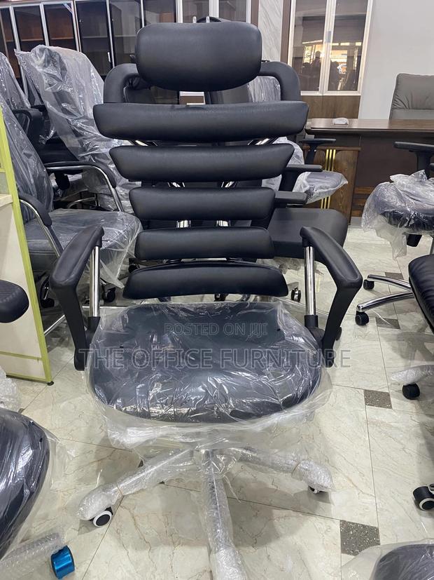 Ergonomic Chair · Photo 3