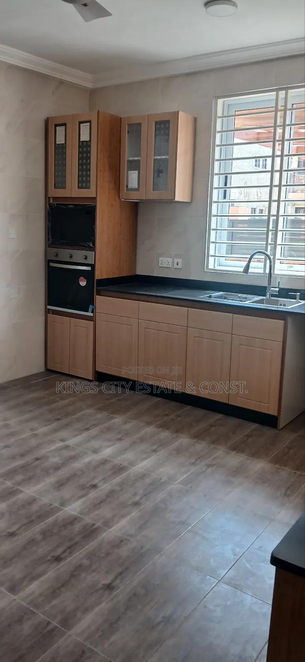 4bdrm House in Achimota-Mall for rent photo 7