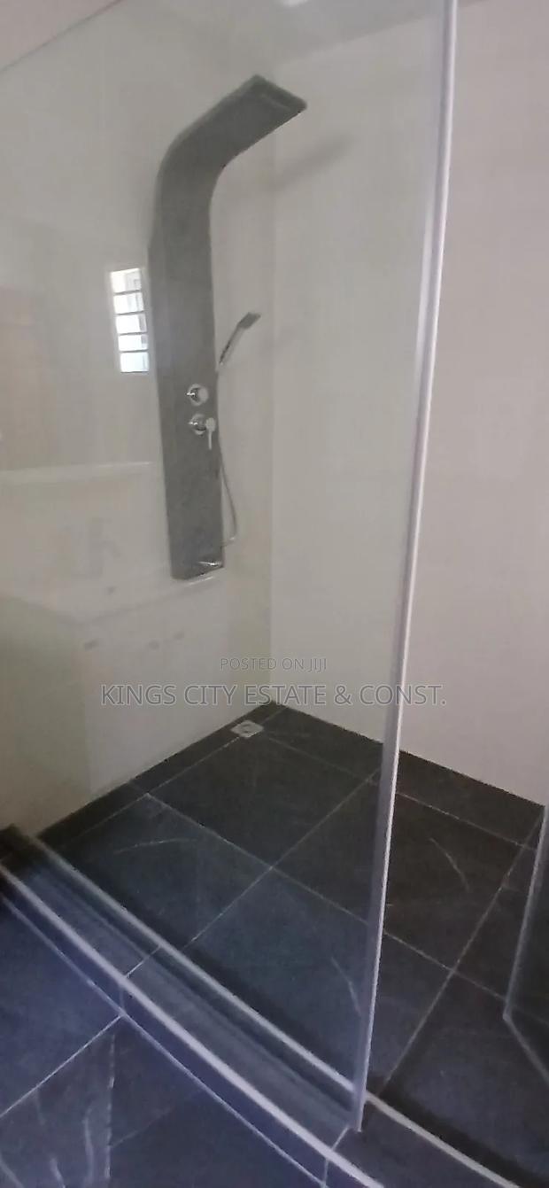 4bdrm House in Achimota-Mall for rent photo 5