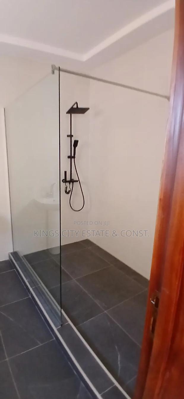 4bdrm House in Achimota-Mall for rent photo 12
