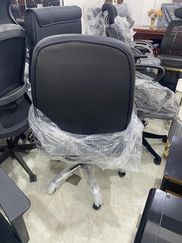 PVC Leather Chair · Photo 4