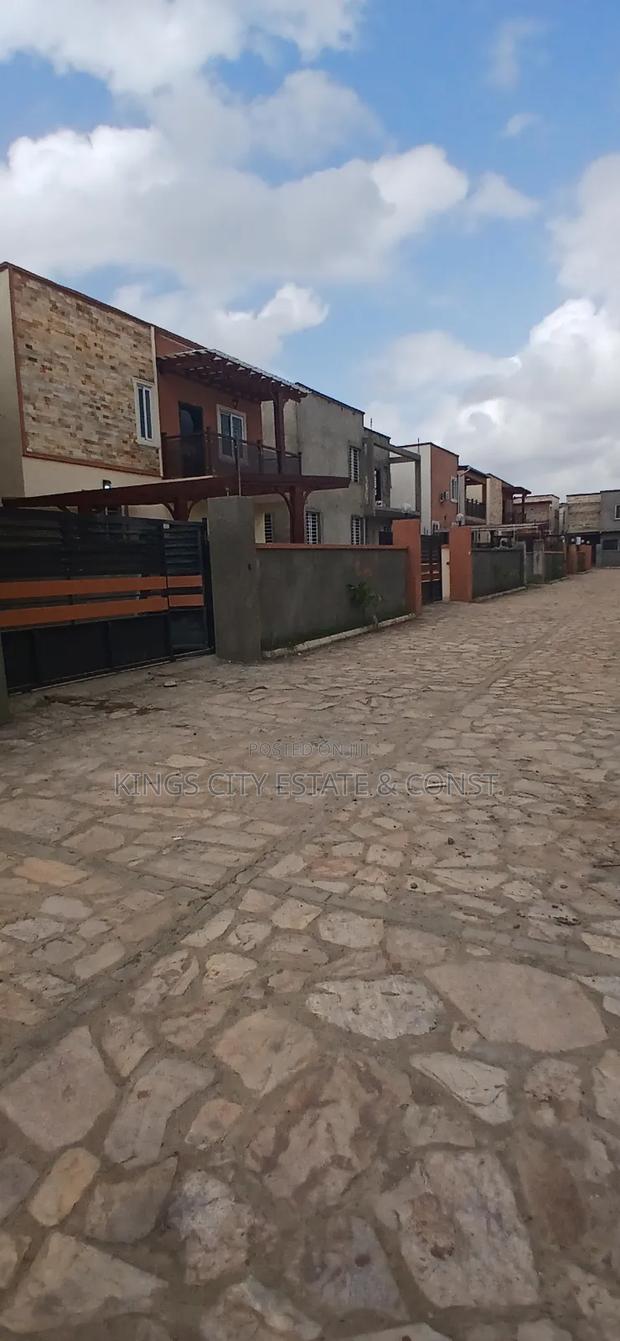 3bdrm House in Mile7-Best-Point, Achimota for rent photo 13