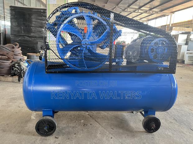 Qcx5-32 Auto Electric Air 2 Cylinders Compressor 300l photo 2