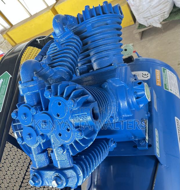 Qcx5-32 Auto Electric Air 2 Cylinders Compressor 300l photo 6