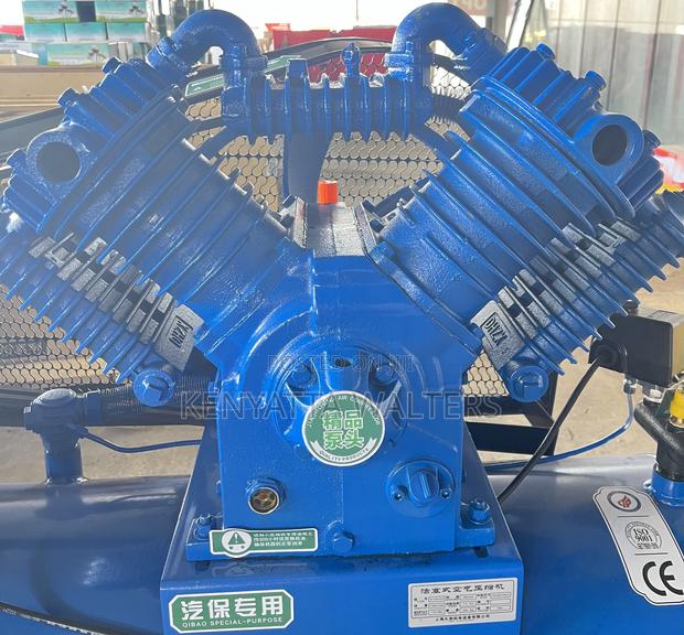 Qcx5-32 Auto Electric Air 2 Cylinders Compressor 300l photo 7
