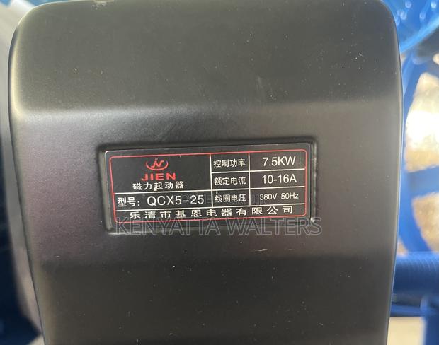 Qcx5-25 Auto Electric 3 Cylinders Compressor 230l photo 9