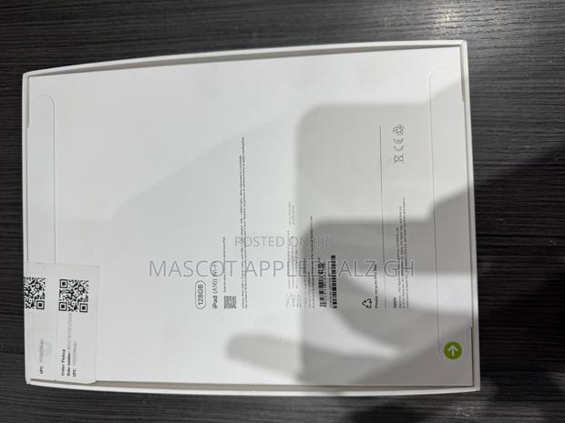 New Apple iPad (2025) 128 GB Blue · Photo 4